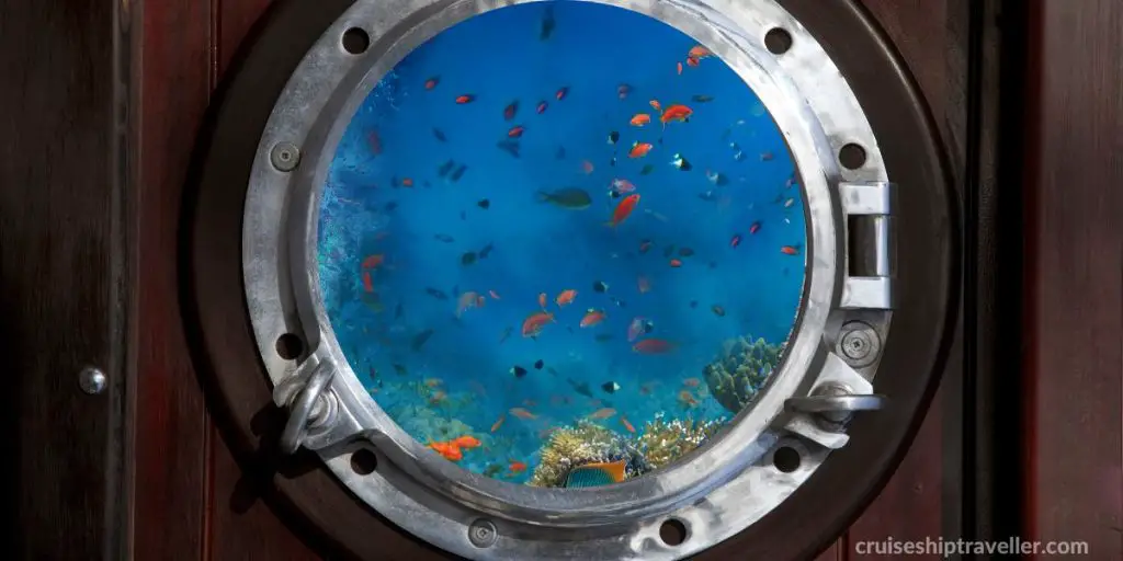 Underwater room port hole