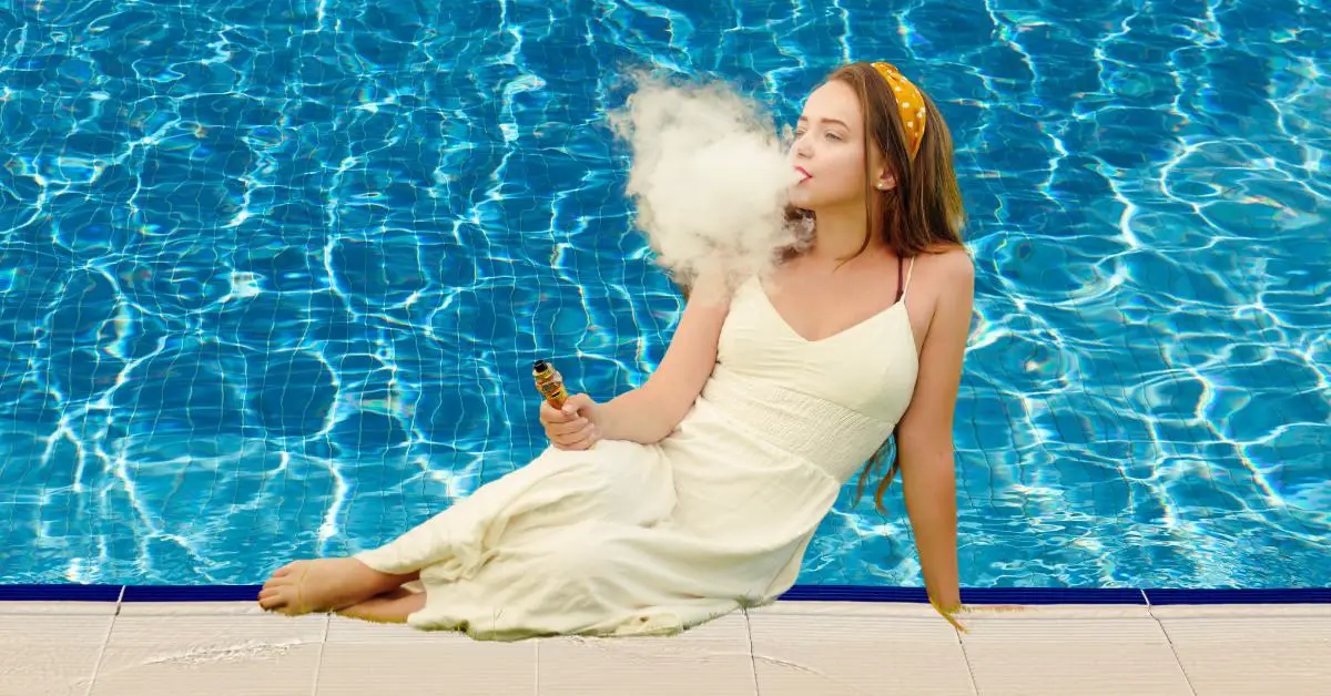 No Vaping poolside on Royal Caribbean